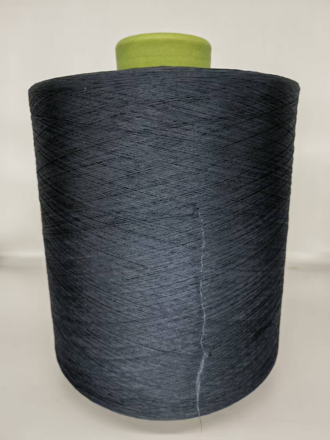 yarn polyester ສີດໍາ